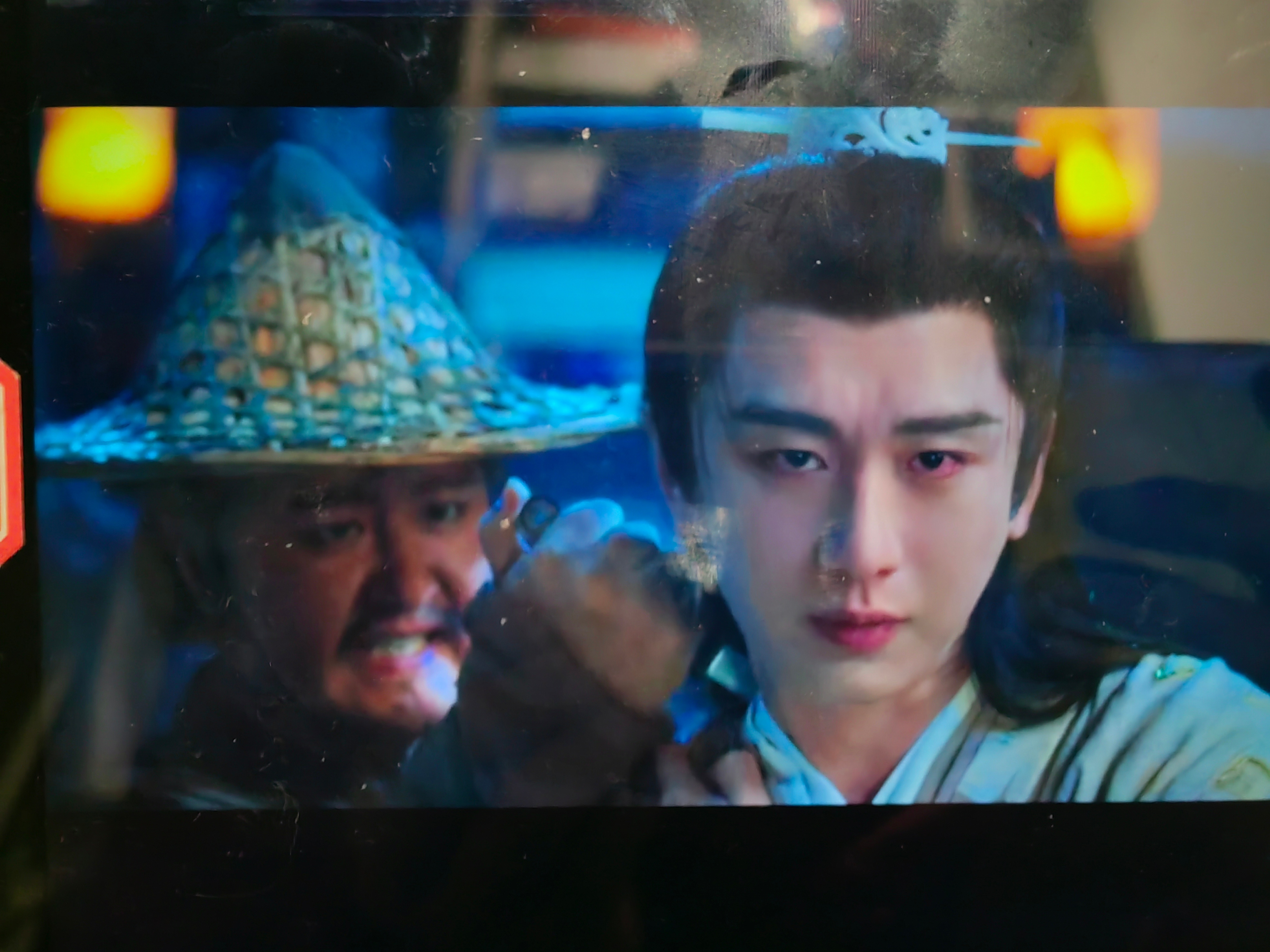 再慢放……血都流干了……现在的电视剧能不能别摩擦我的智商😱建议此剧1.5倍⏩️