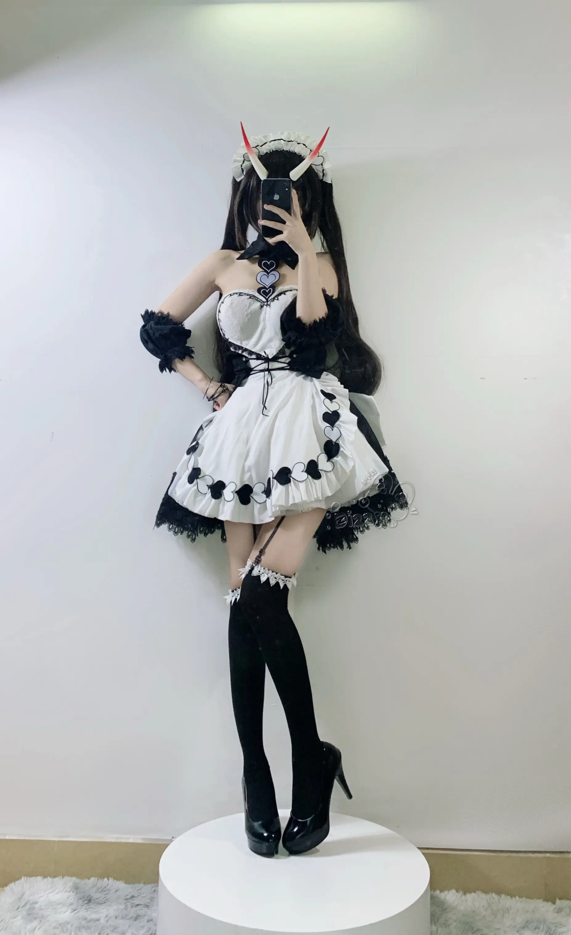是女仆能代。 大长腿
