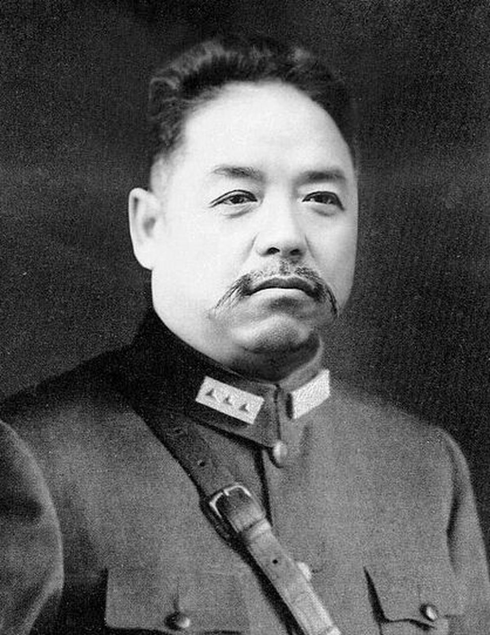 “就是把我枪毙了，也不做官。”1949年的北平，一场改变中国历史走向的大变局正在