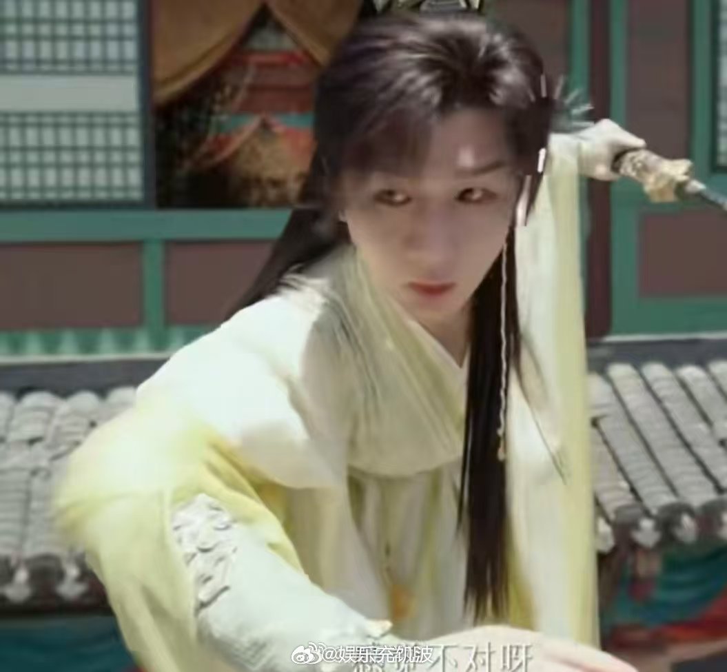 成毅一种很新的娃娃菜 本以为是高冷高手，结果是扔白菜的娃娃菜菜鸟，成毅这反差感拿