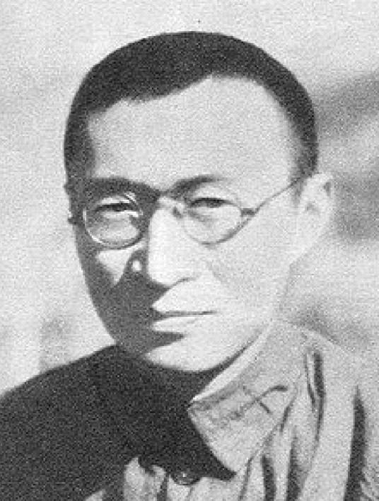 在新中国建设的过程中有很多革命前辈付出了很多心血，为祖国的建设作出了巨大贡献。