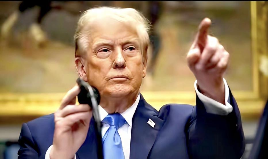 俏皮吐槽风
 
1. 特朗普这操作是拿法国葡萄酒撒气？200%关税一上，美国酒鬼