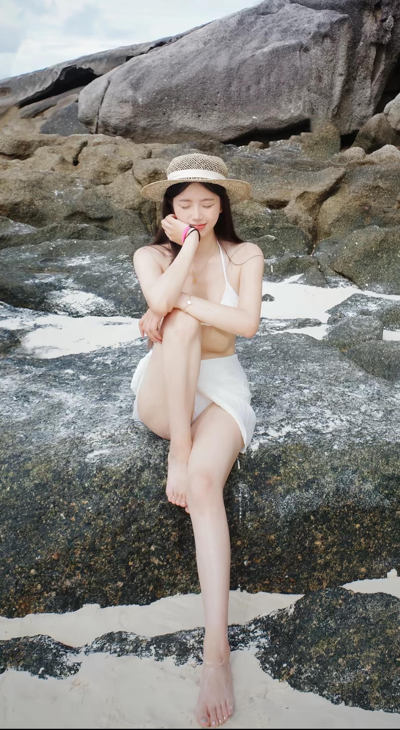 早安，今天是11🈷️5日，星期三。突然被这句话治愈了：你若计较，鸡毛蒜皮也能伤