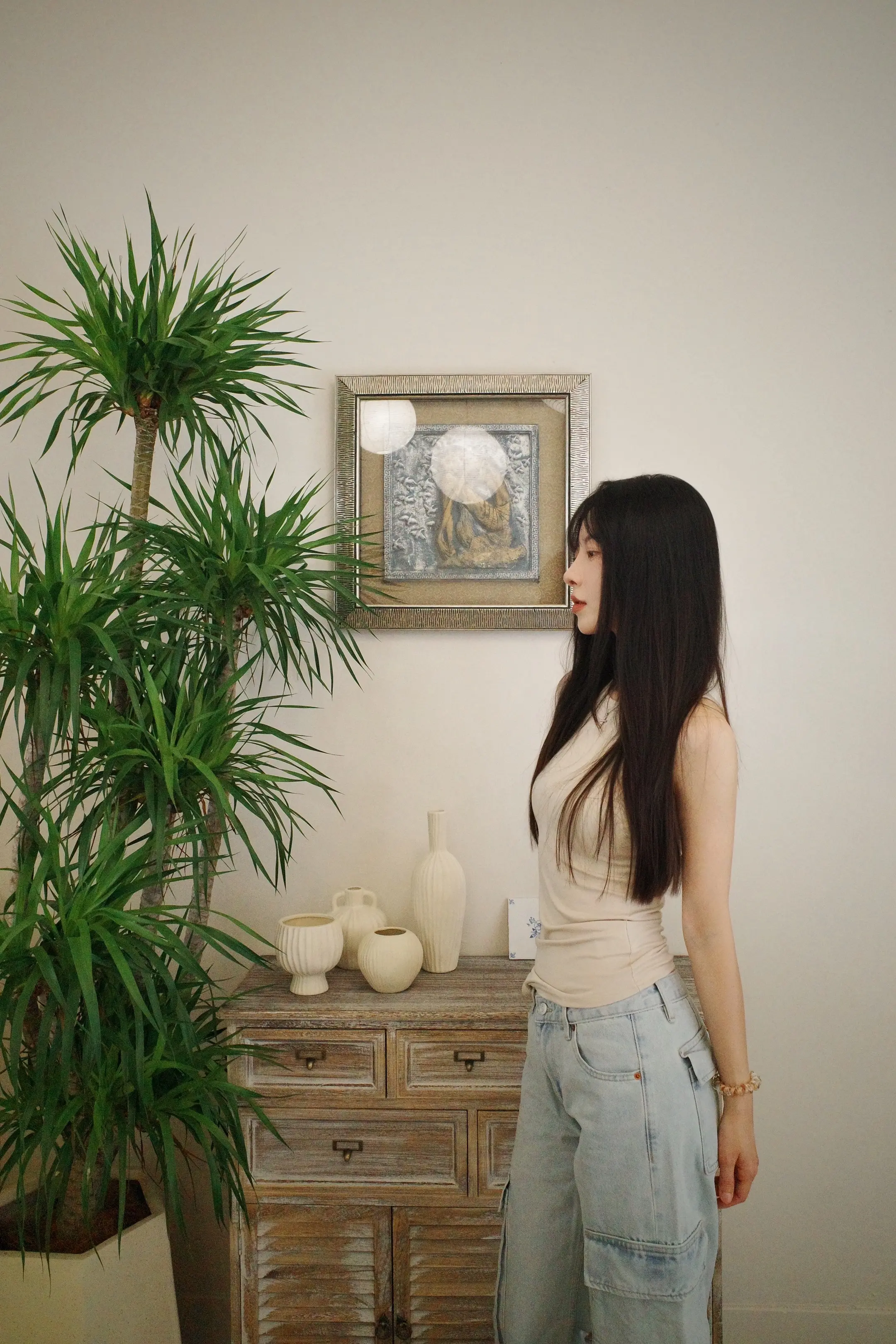 不是很熟的话 叫美女就好