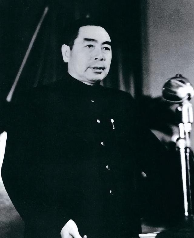 1956年，一名外国记者问周总理：若蒋介石带着台湾回归中国，会怎么安排，会不会考