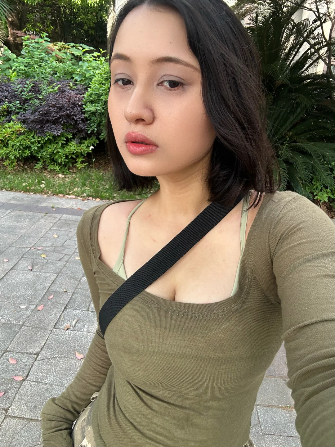 小麦色 不算完美但是自由 这些美丽是我应得的