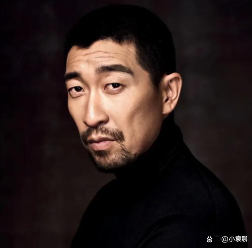 啥叫过审下证？ 就是2024年9月，电影《猎毒》正式拿到了公映许可证。 这意味着