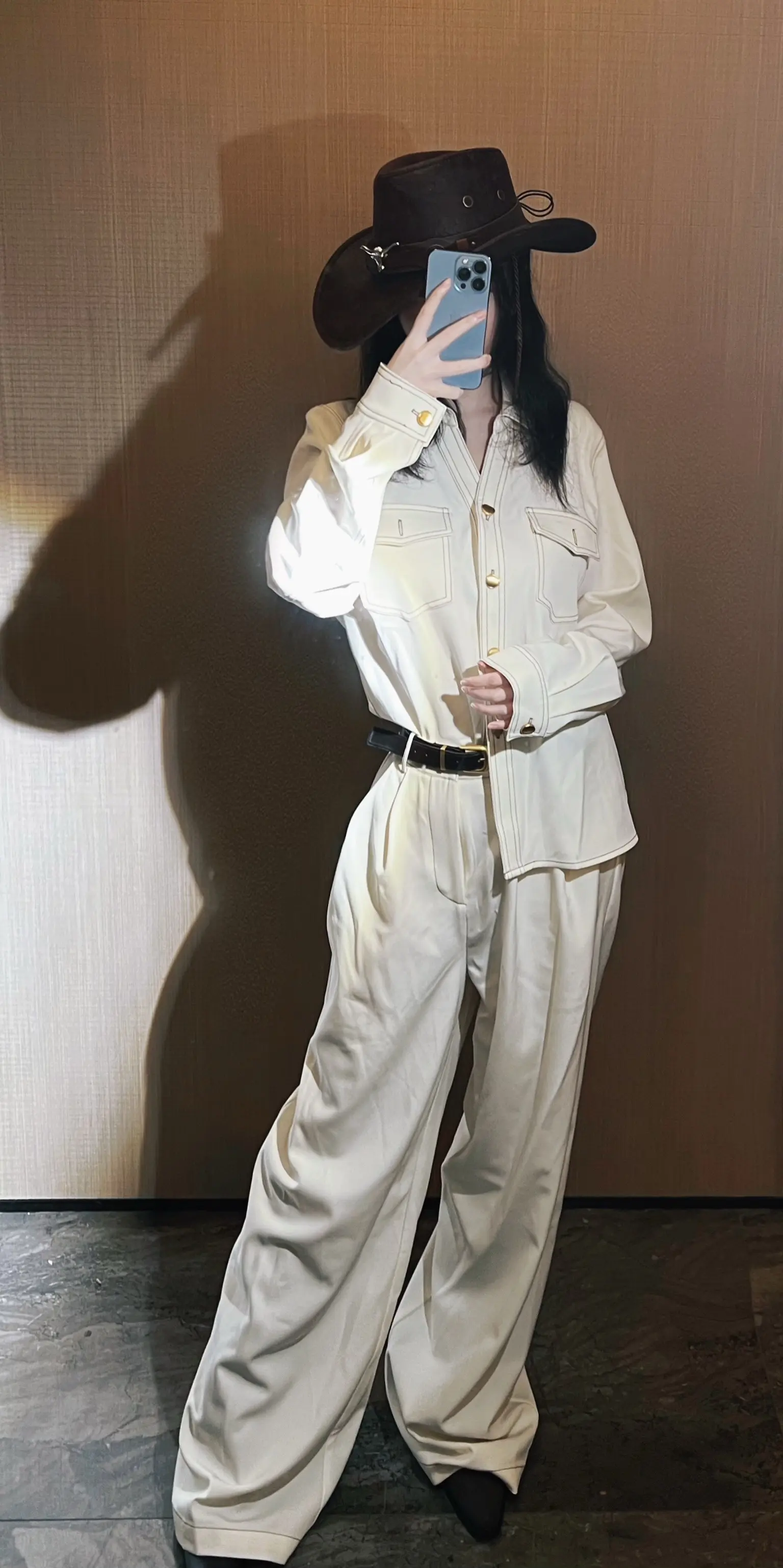 店铺名：LIIXU女装服饰