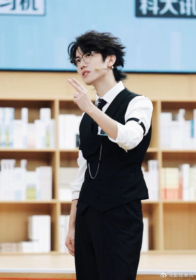 石明鑫说中国队不能输孙艺豪给中国队赢了两场 谁被孙艺豪圈粉了！双面数局一路领先，