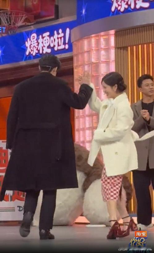 沈月沈月夸王鹤棣好man你好星期六 好六舞台yyds！两人默契配合拿高分，信任交