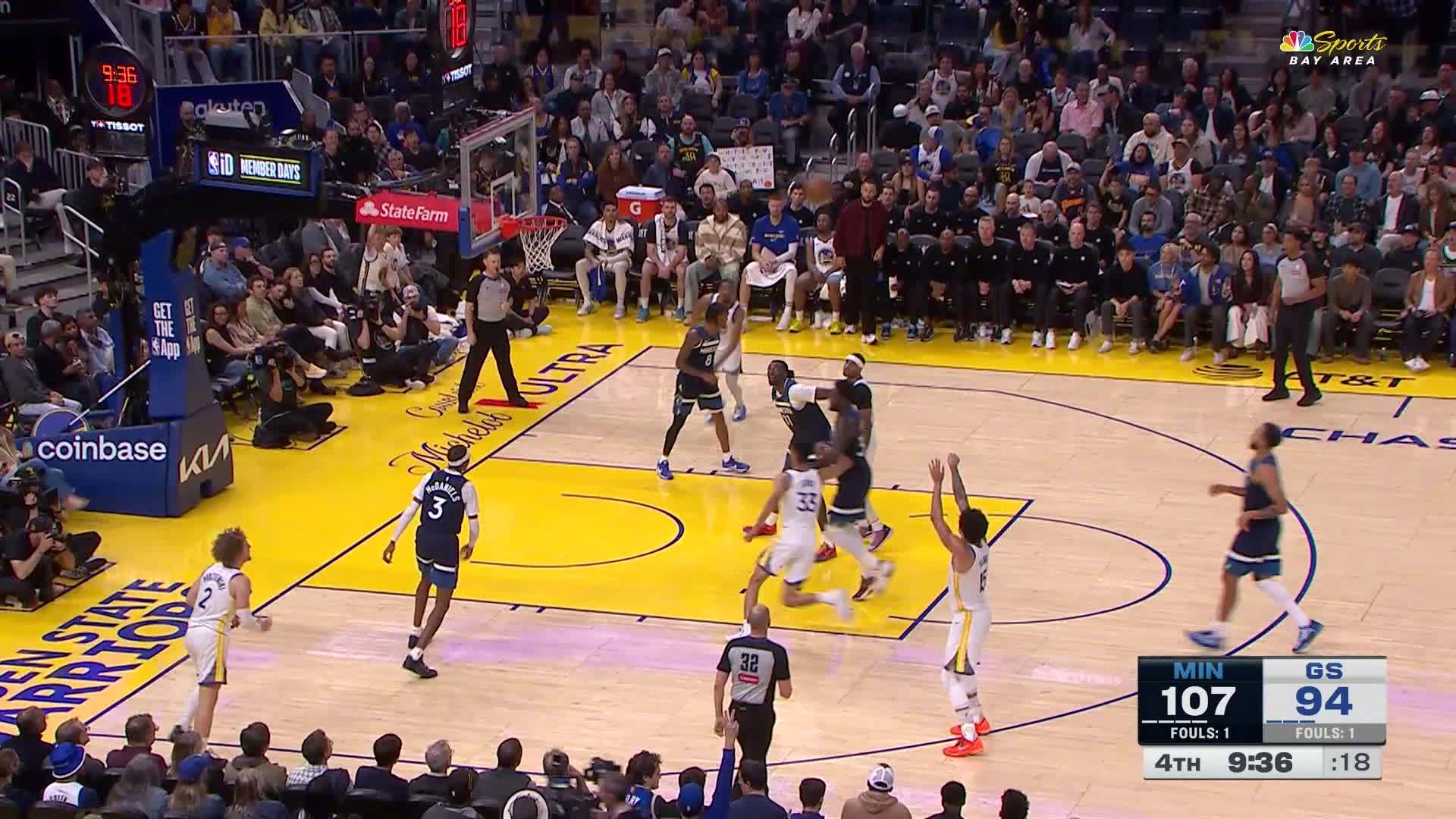 桑托斯三分打进🏀勇士97:107森林狼。森林狼vs勇士