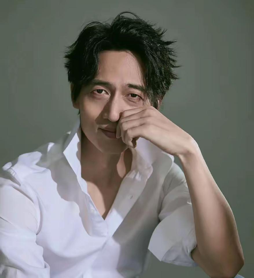 2025年，在《长安的荔枝》宣传会上，记者问公磊:“演艺圈里，你最不想和谁合作？