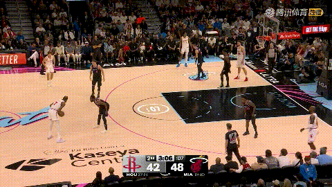 火箭超级新星谢波德真是让人心服口服！在今天进行的火箭和热火的比赛中，当时比赛进行