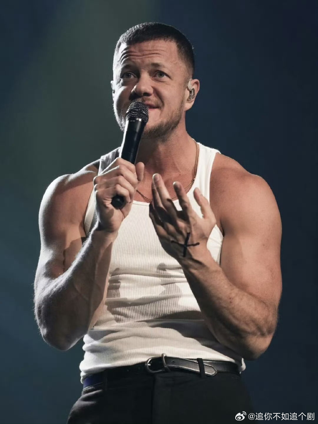 团队回应李佳琦直播间上架梦龙演唱会门票 哇塞！李佳琦直播间上架梦龙演唱会门票，团