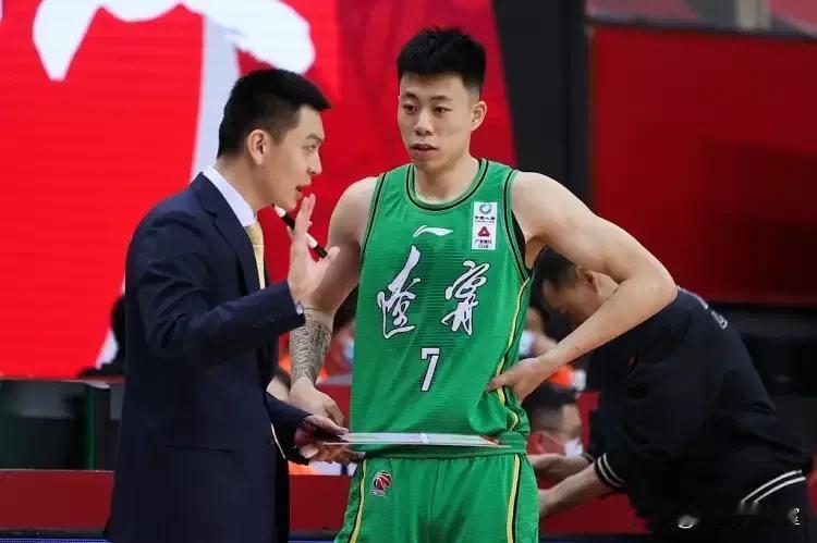 说到U21，有没有篮球圈内资深媒体人或者球迷解释一下张镇麟为什么不用打U21可以