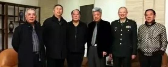 1967年10月，保卫人员向许世友报告：司令，有人要见你，许世友吼了一声：不见，