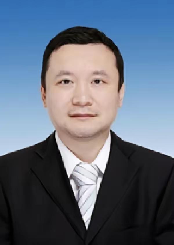 今天任羽中的消息一出来，一下子就传开了，纸终究包不住火。
 
这位四川资阳出身的