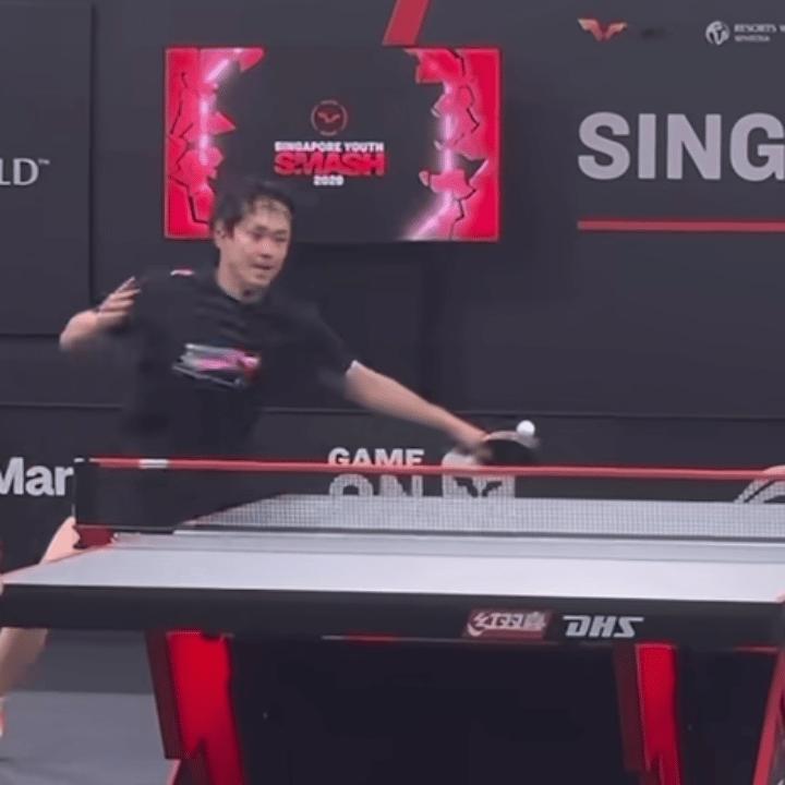 王楚钦🇨🇳给户上隼辅🇯🇵打了个call[捂脸]，
一场2026WTT新加