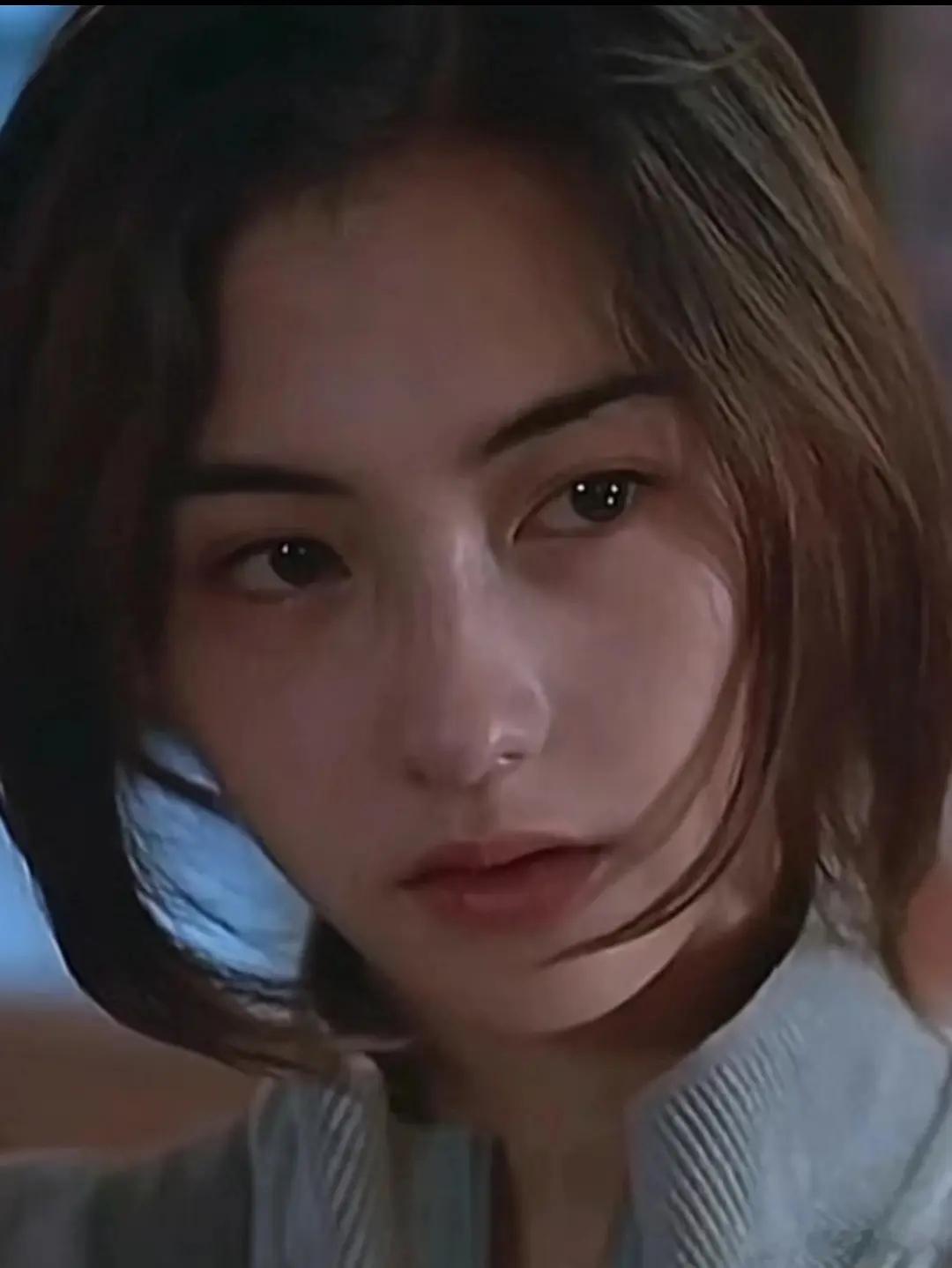 星女郎更喜欢谁的颜第一任：袁咏仪第二任：朱茵第三任:   张柏芝第四任:   张