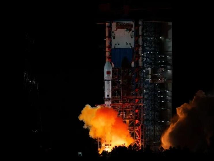 我国西昌卫星发射中心发射成功！
 5月31日消息，我国在西昌卫星发射中心，使用运