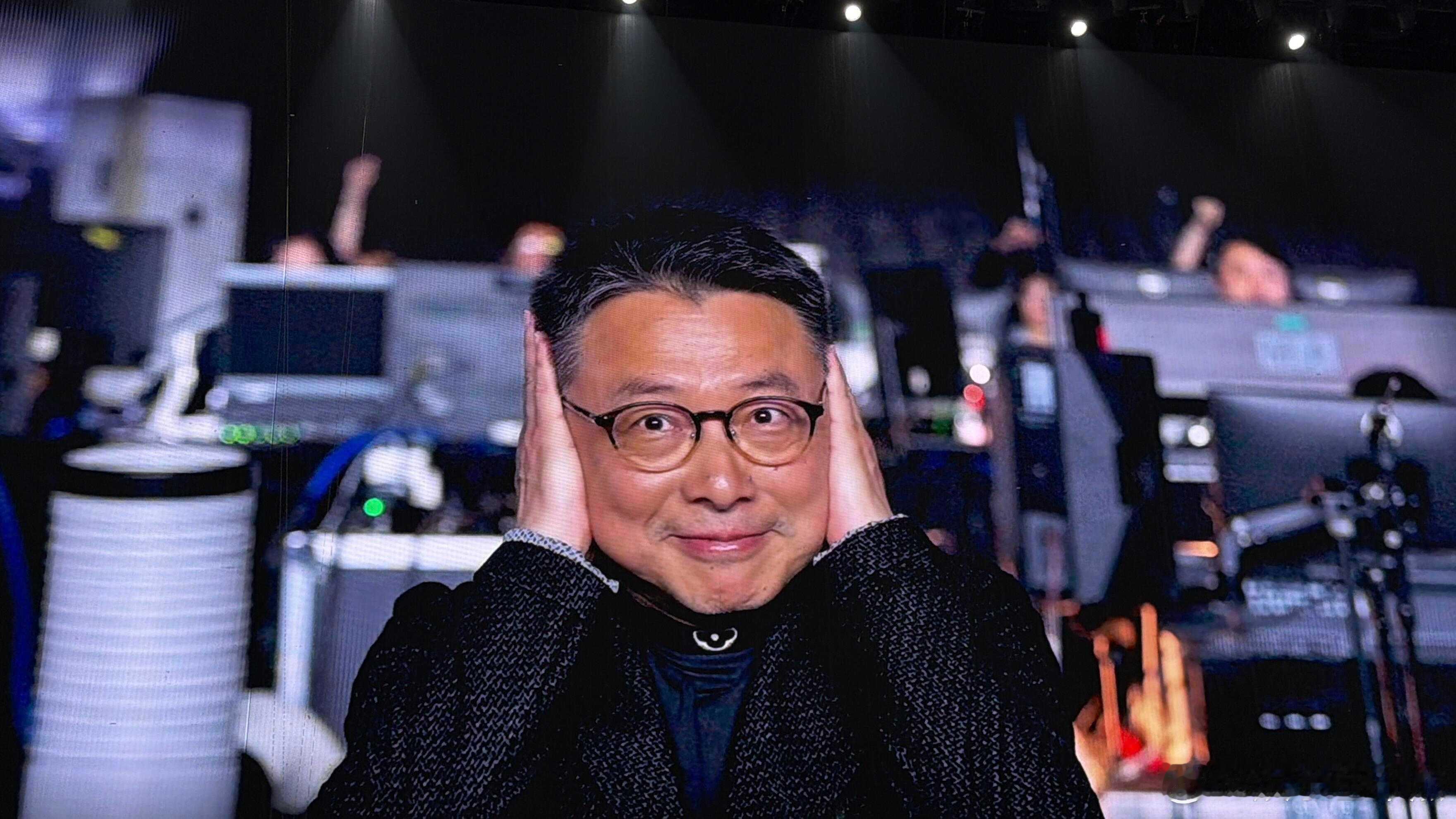 生活手记真是宠孩子啊这么热的天，人设绝不能倒周深
