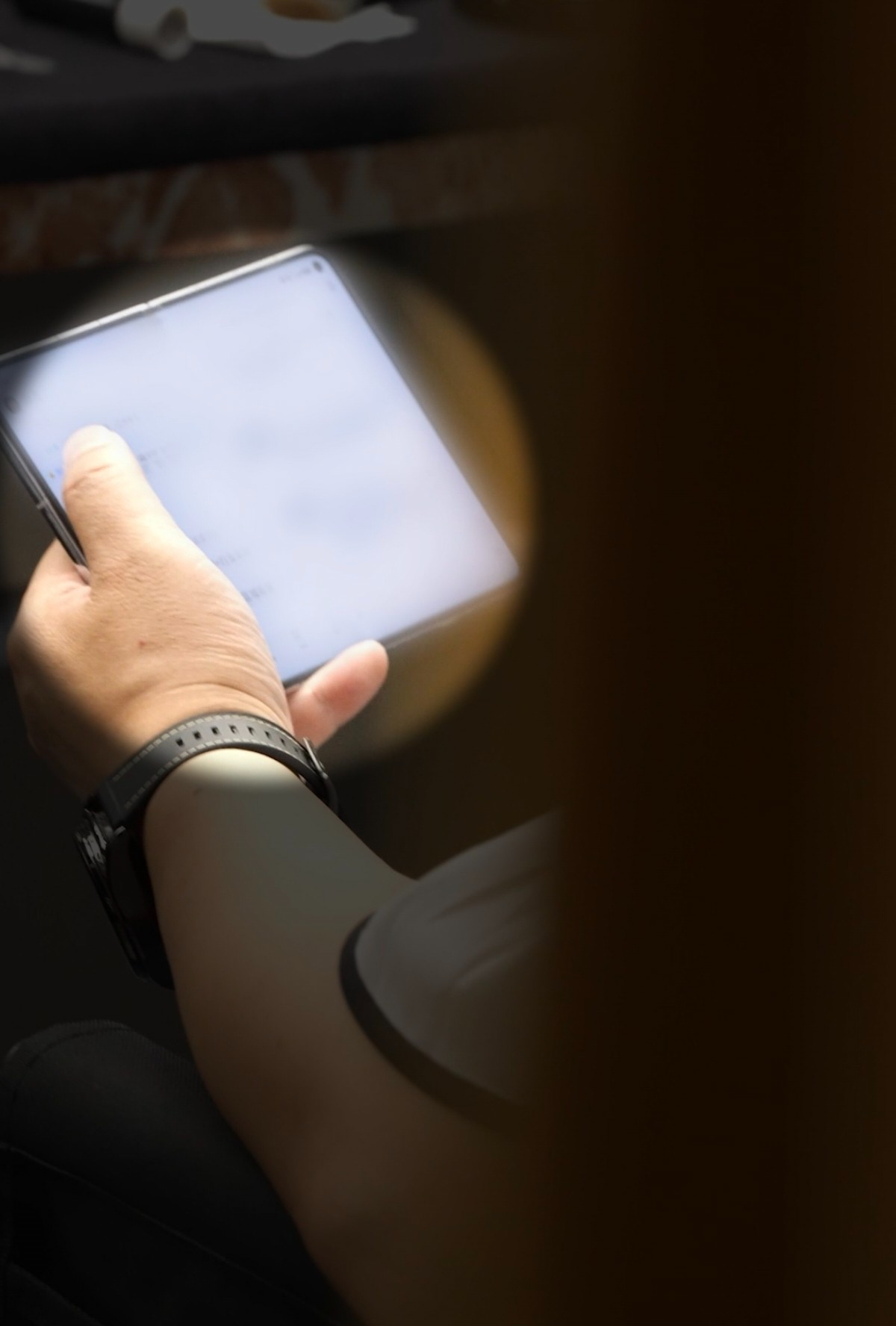 余承东首曝大阔折真机 华为官宣大阔折命名PuraXMax 华为又要整活了。余承东