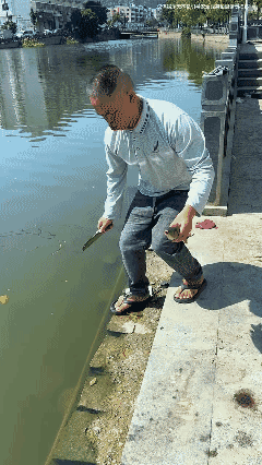 水花溅起的瞬间，快乐最简单[我想静静]