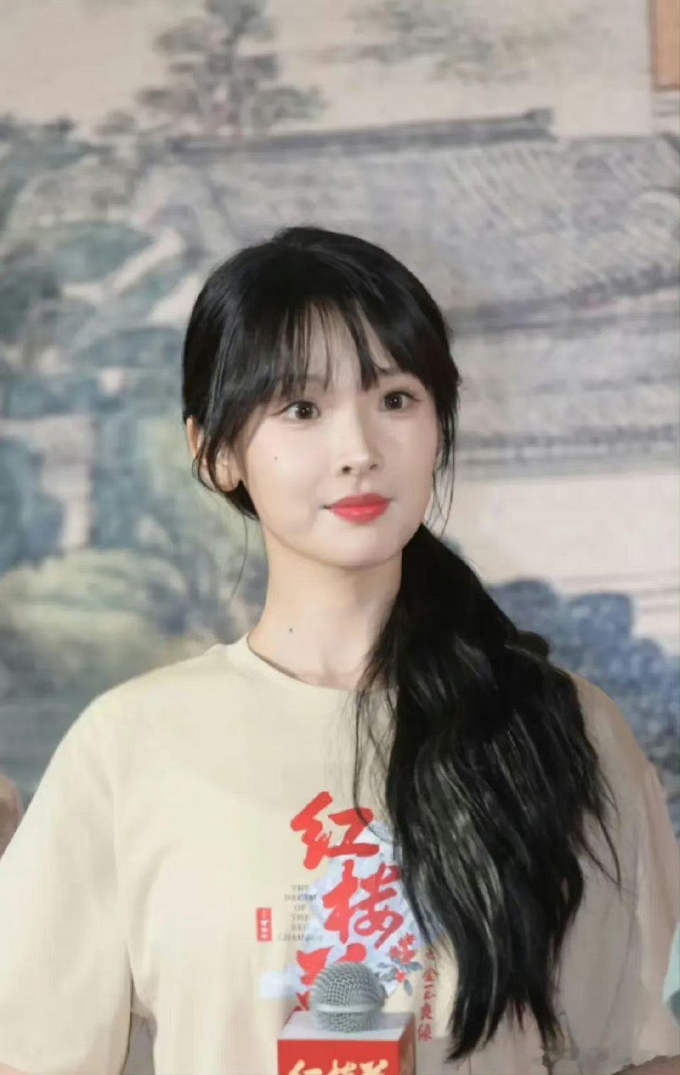 看男女主的长相就已经预感到红楼梦大事不妙了 ​​​