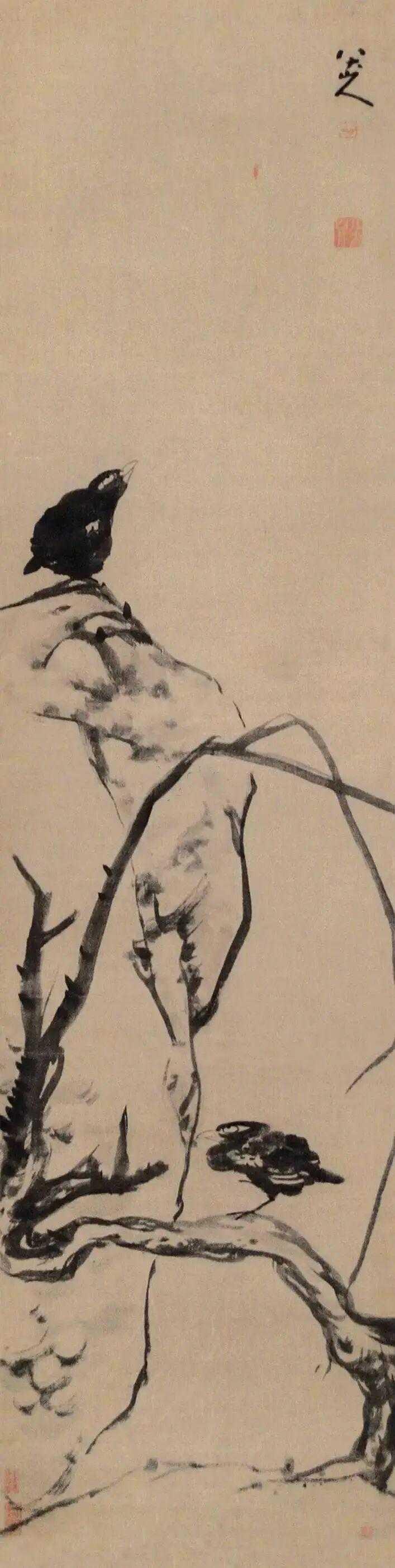 早前游览南昌八大山人纪念馆，我驻足在《孔雀图》前凝望了近十分钟。两只孔雀栖在一块