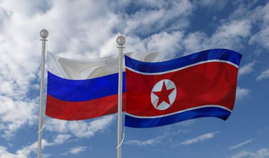 俄乌战争有一个怪事，当北约三十多个国家忙着给乌克兰送飞机、导弹、坦克这些武器时，