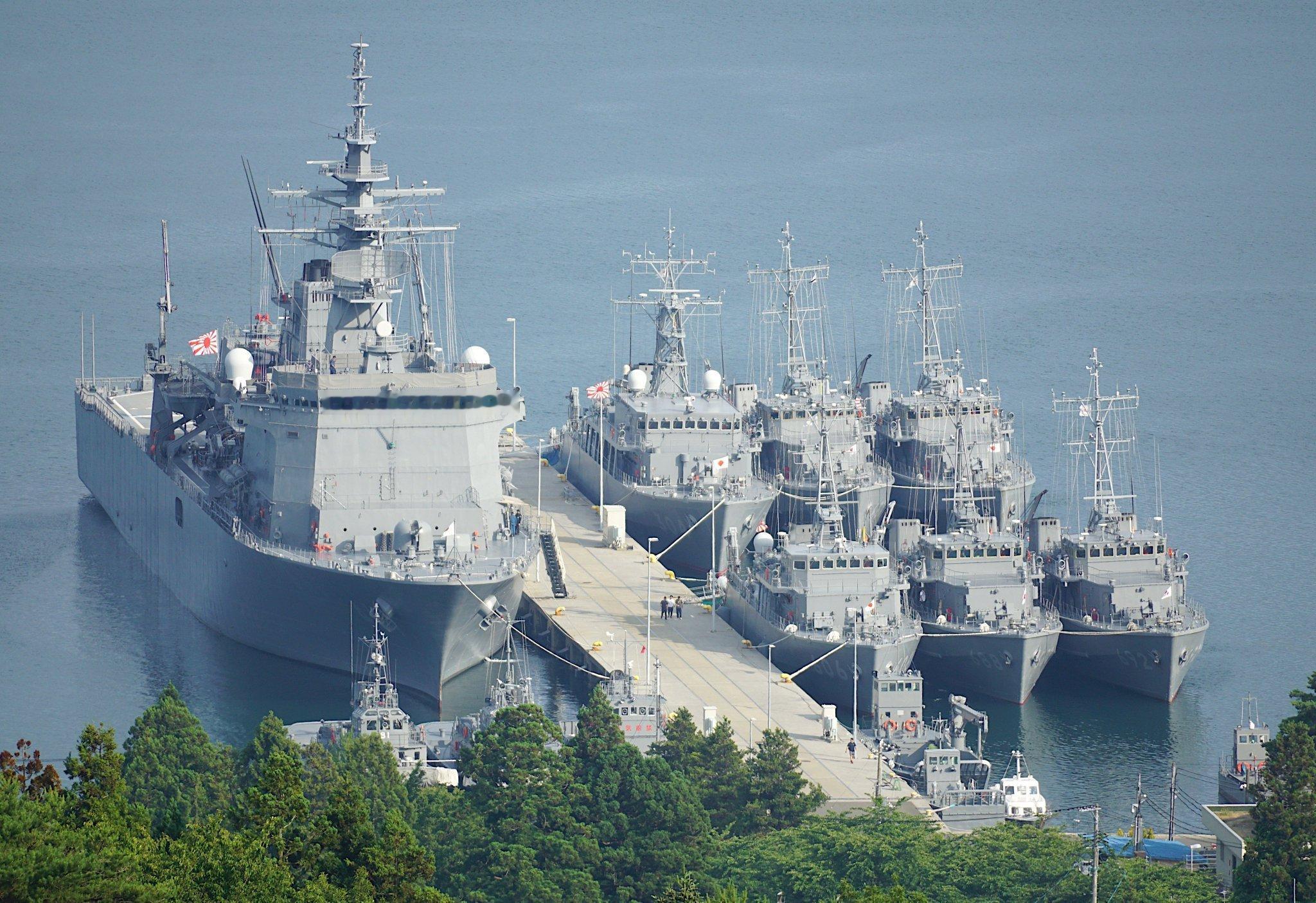 飞扬军事 为令和8年度陆奥湾水雷战训练而集结在大湊的日本海上自卫队水陆两用战机雷