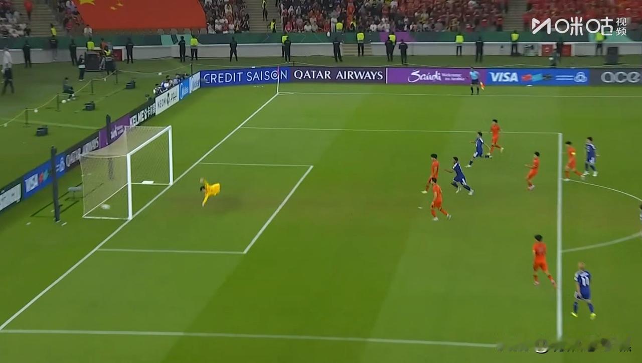 中国队还是太紧张了

比赛刚刚进行到20分钟，中国队已经0:2落后，从比赛过程来