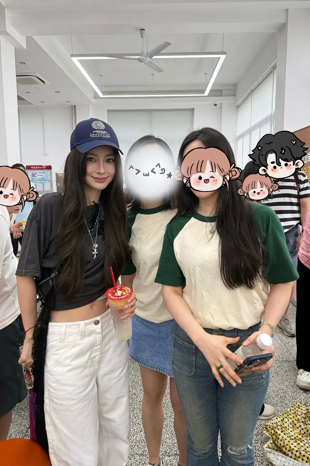 一些人路人镜头下的Angelababy，妈呀，生图也太美了！！！姐姐多多营业An