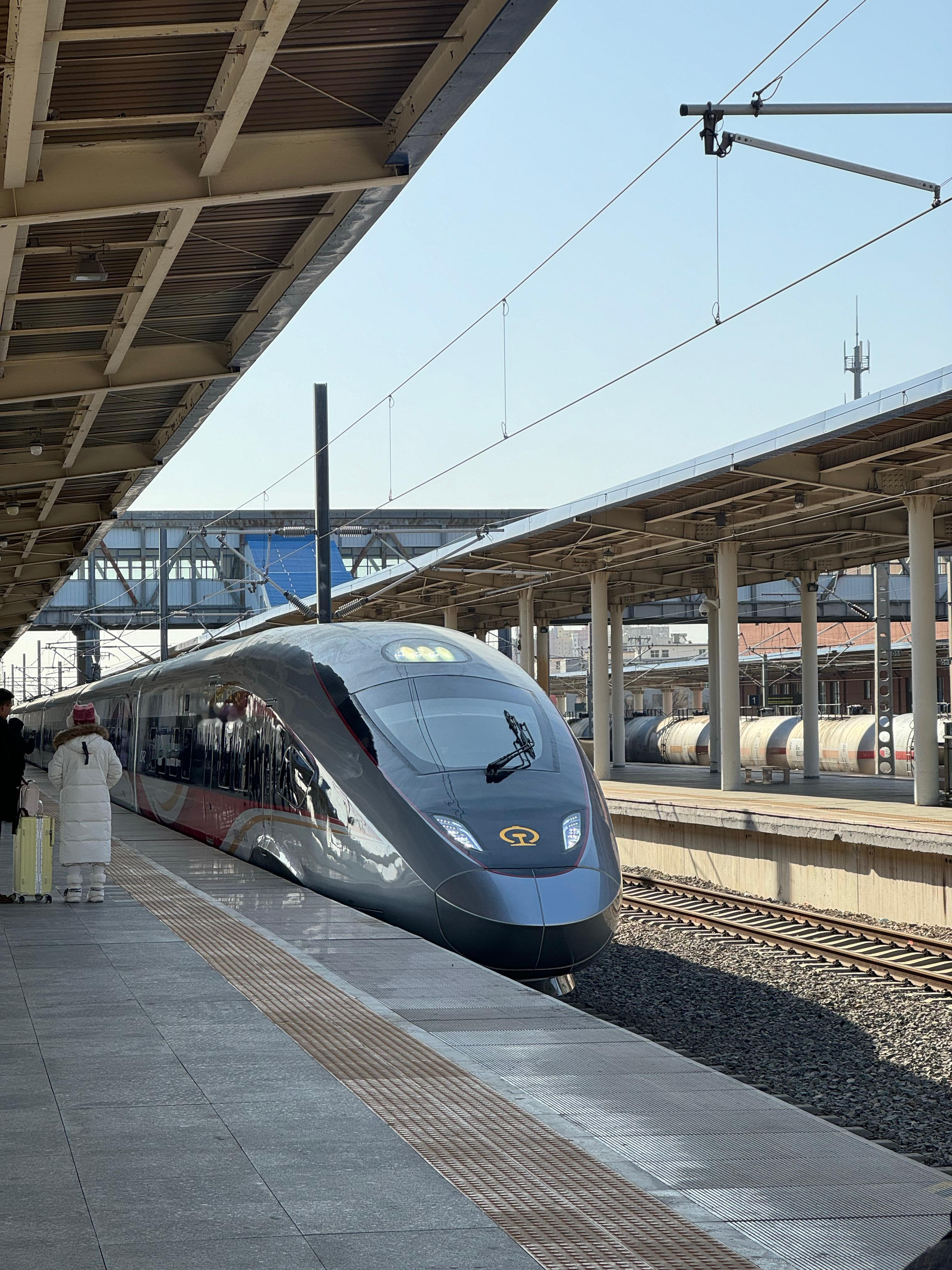 早呀兄弟们！今天回北京当牛马！你们都啥时候开工