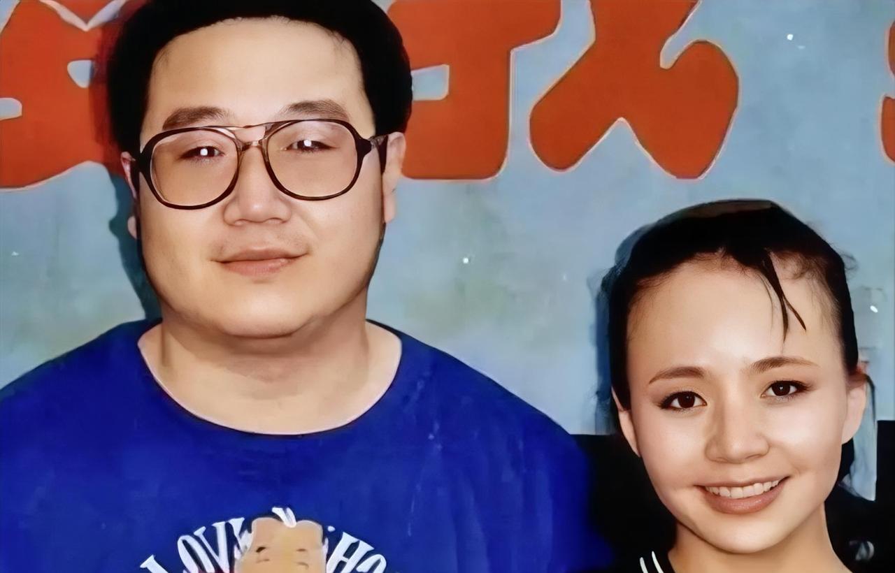 他曾是宋丹丹的初恋男友，比英达更加帅气有才，后来移居海外生活，现在已经离开人世十