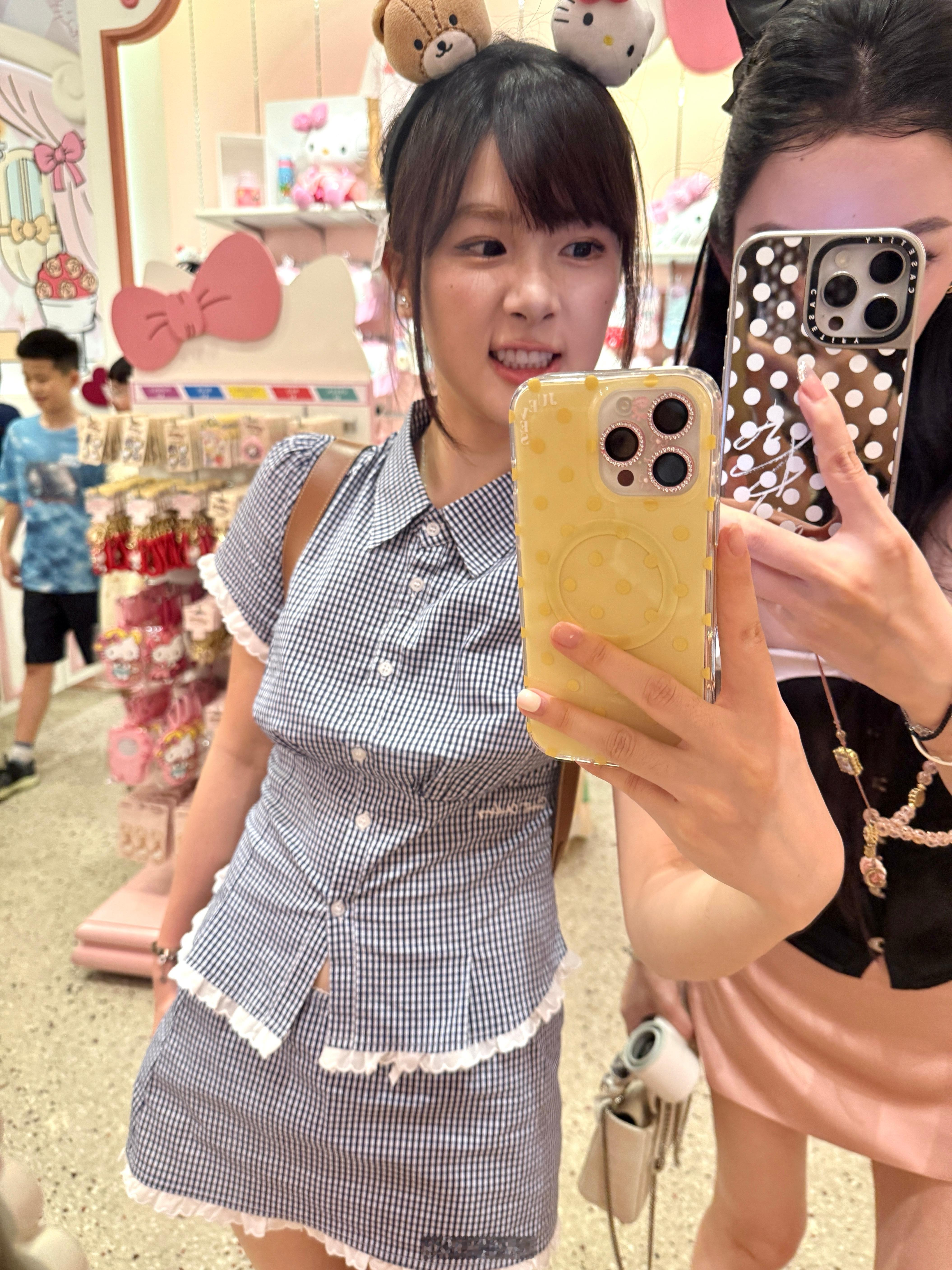 富人新标识：iPhone戴casetify手机壳！ ​​​