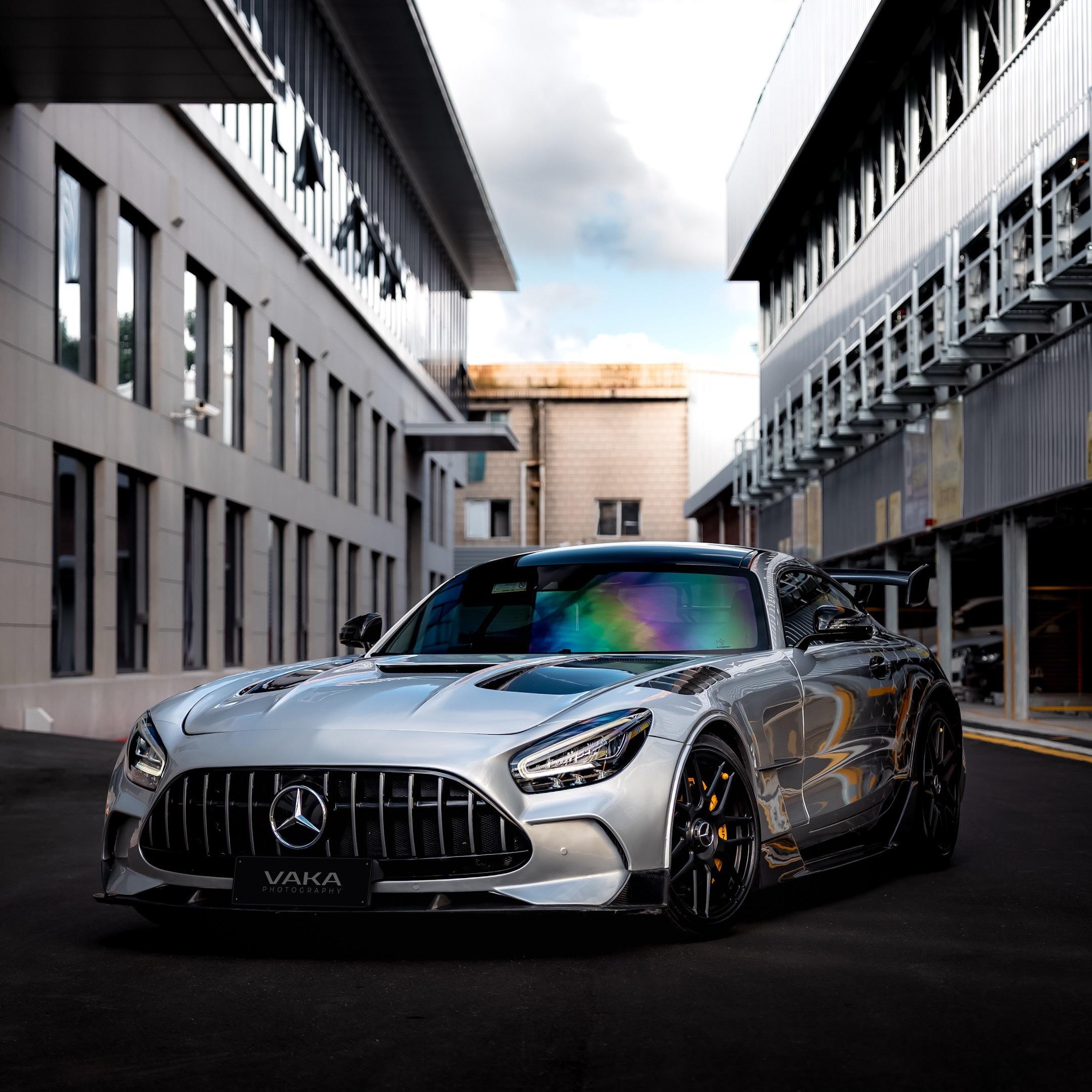 梅赛德斯AMG GT的这套BS星辉涂装真的太帅了，有种经济上行的美感[相爱] ​