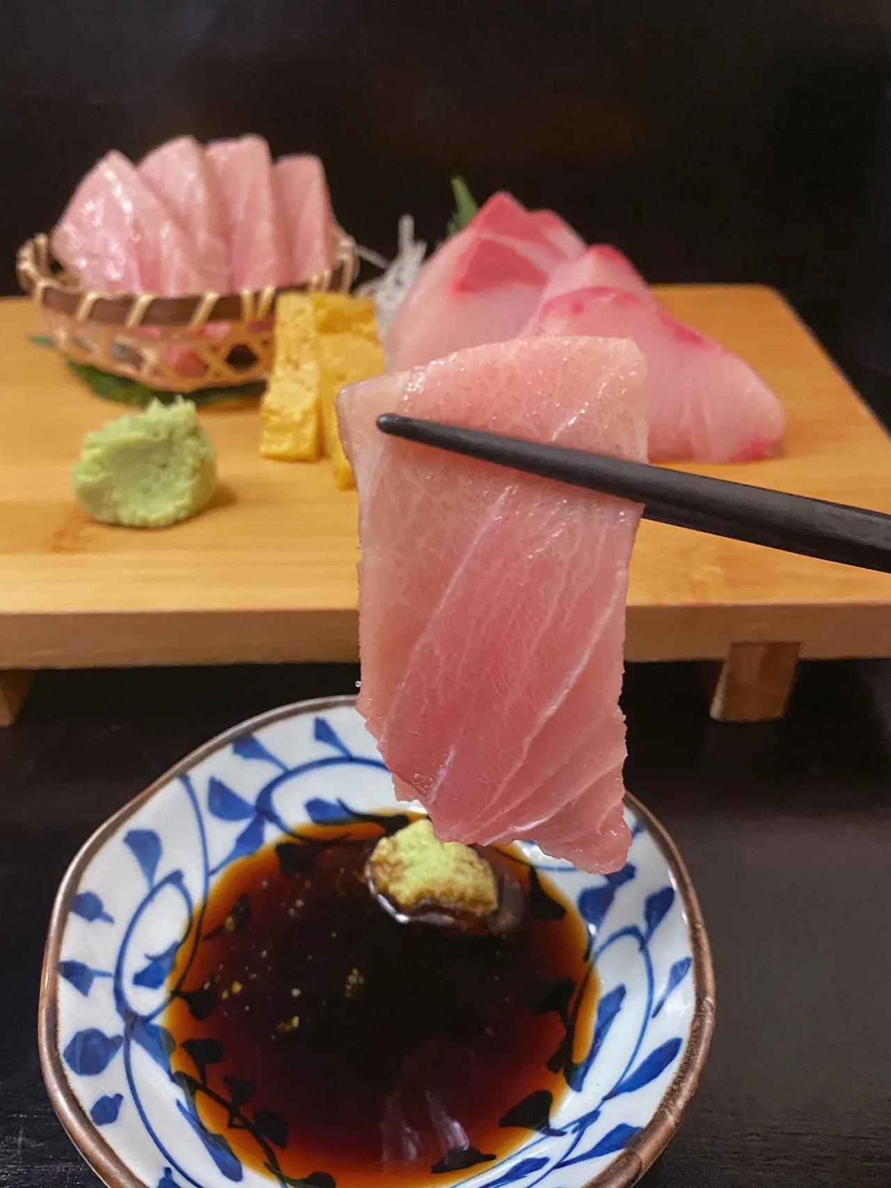 不懂就问，为什么日本核污水排放，日料店生意反而更好了！
日本开始排放核污染水以后