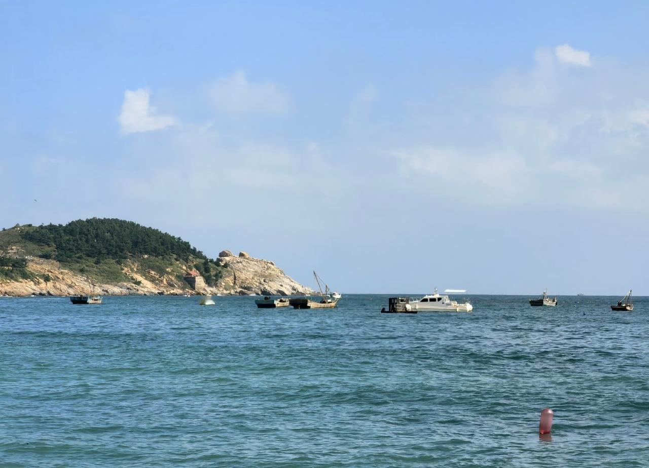 天天领红包终于大晴天了。今天的目的地是猫头山和火炬八街，人山人海这个词已经很难形