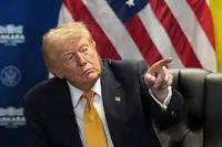 美国突然当众夸赞中国太反常！
依赖关键航道却不参战，特朗普罕见正面评价藏深层心机