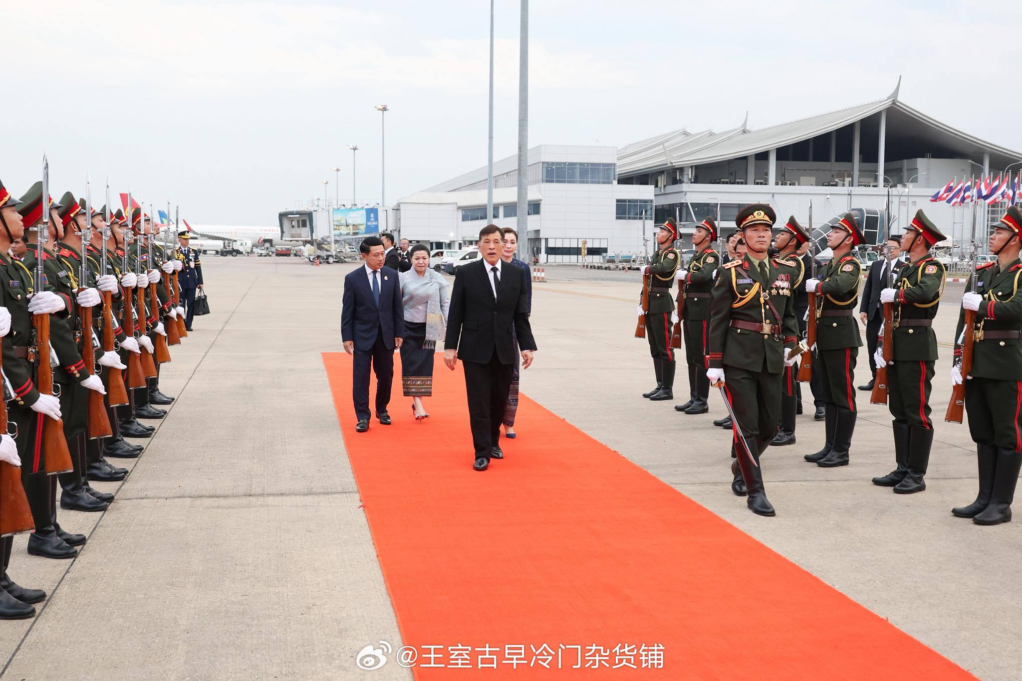 王室王室泰国王室素娘娘 2026年3月18日，狗哥素娘娘结束访问返回暹罗。 