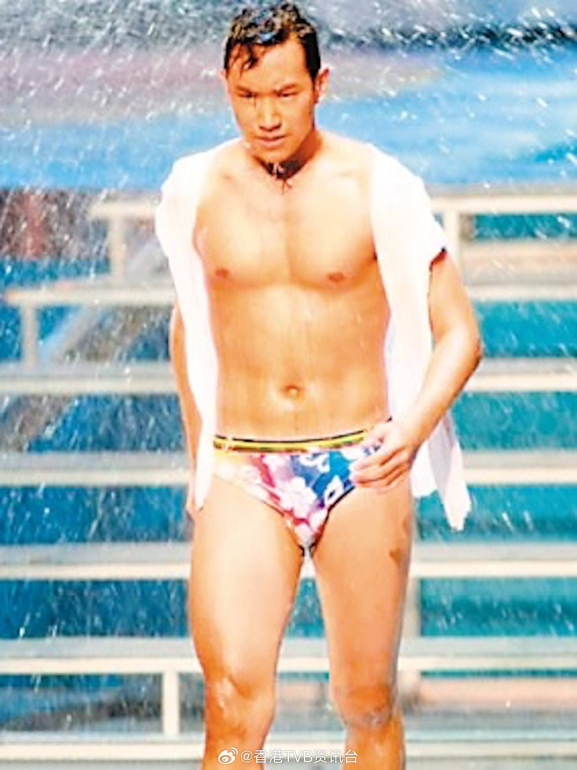 星岛：黄长兴罕谈富贵妻子家境 遭弟弟桃色新闻拖累事业：乐小姐说我们长得太像现年4