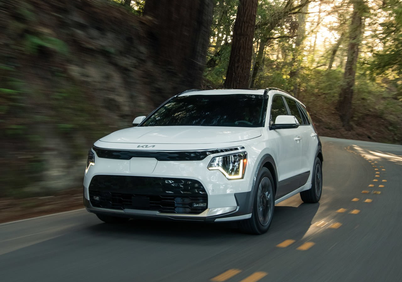 起亚极睿   2023起亚Niro，第二代紧凑型新能源跨界SUV，同步提供HEV