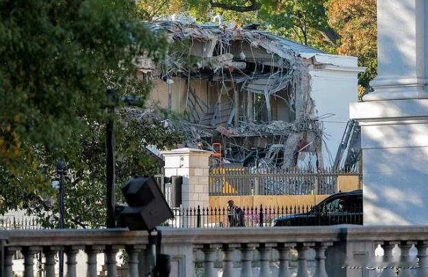 美财政部禁止员工拍白宫宴会厅施工照，员工连禁令一起曝光了。特朗普说建宴会厅是为了