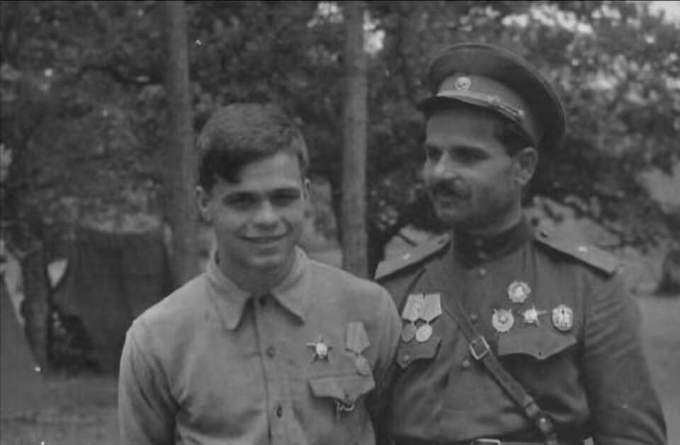 这是一张历史老照片！

画面里是乌克兰的一位将军，谢苗·瓦西里耶维奇·鲁德涅夫少