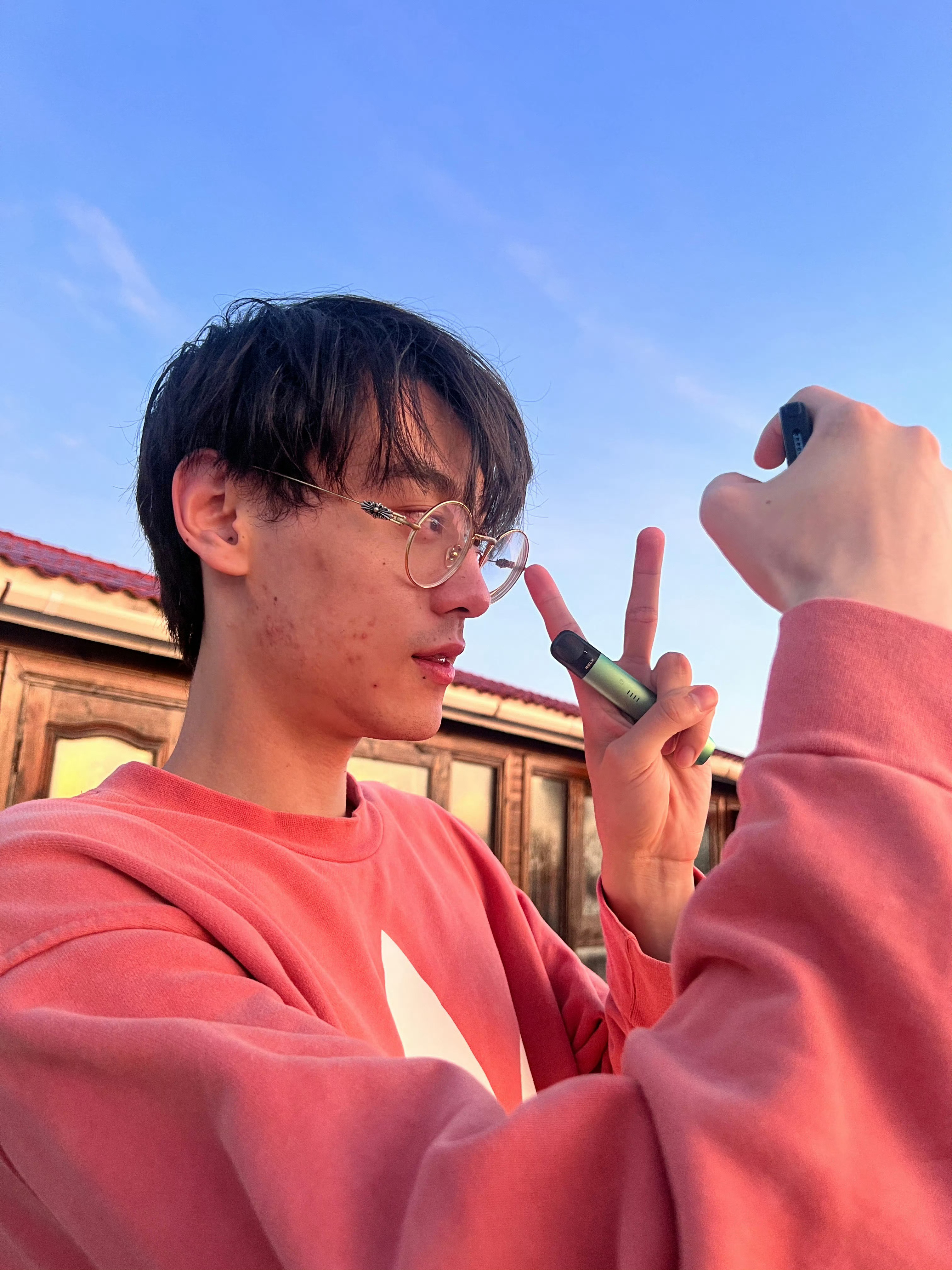 九成美再次发微博，晒田栩宁的素颜照，这这这