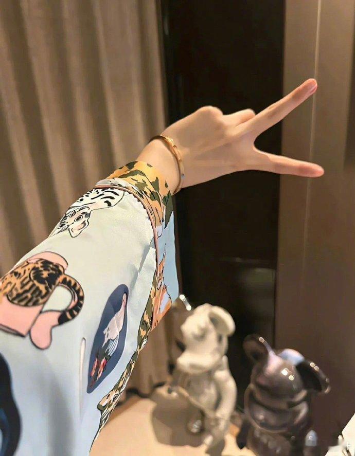 这两种人遇到请务必深交：一、看起来很显年轻的人一个人如果看起来，比同龄人年轻很多
