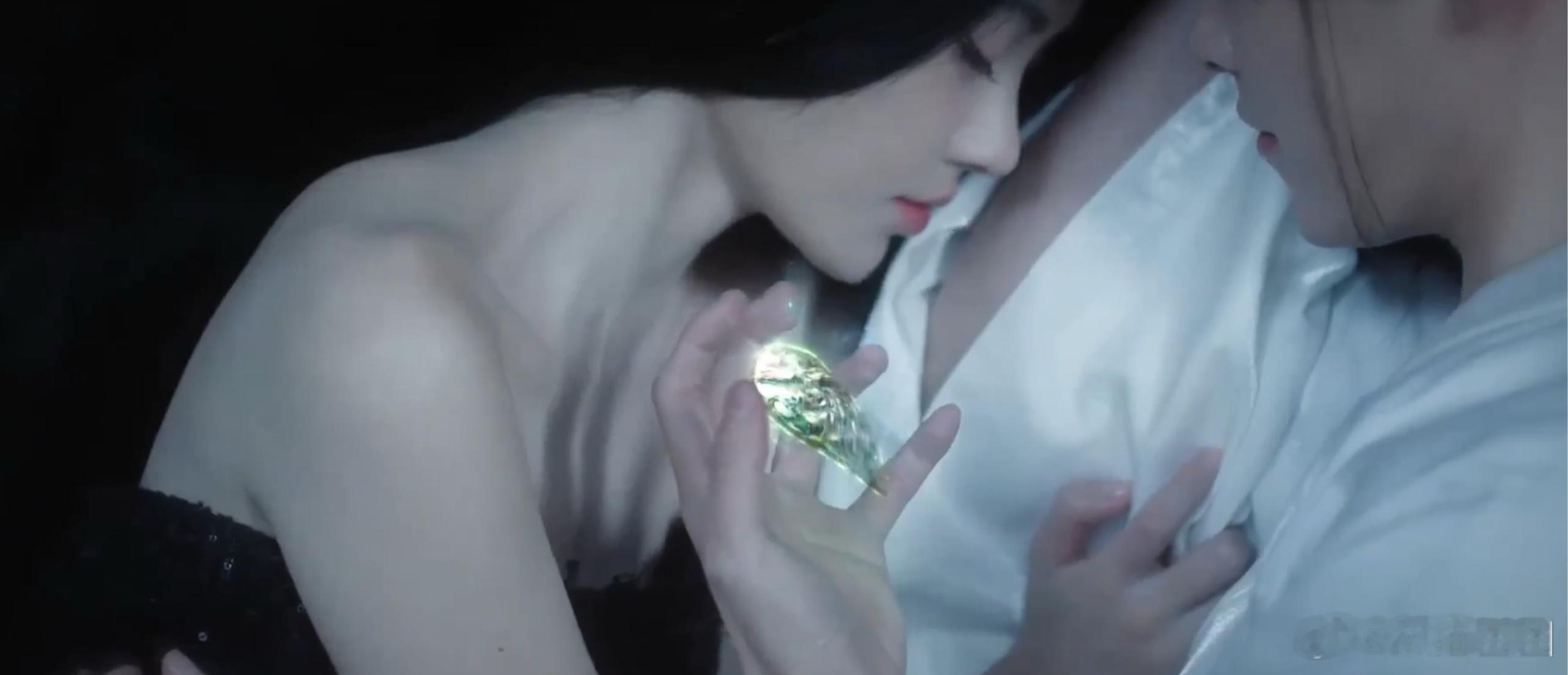 大家说月鳞绮纪好看吗？我怎么看着一直在流泪 鞠婧祎 