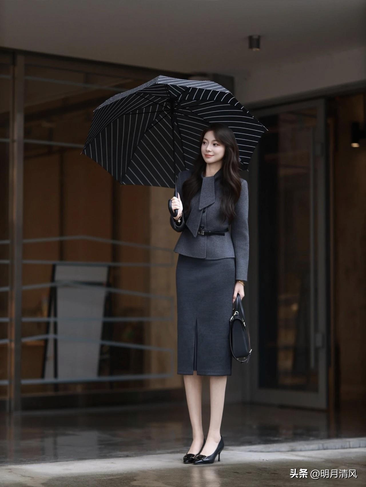 看到一组职场穿搭，真的太有气质了！忍不住想分享一下～短款外套配修身半裙，线条干净