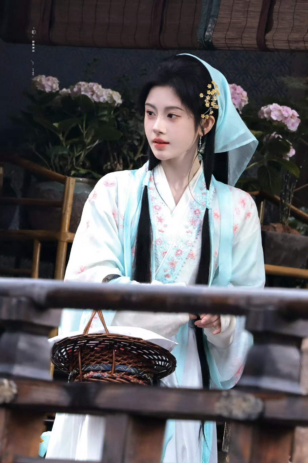 鞠婧祎月鳞绮纪新路透 花房姑娘 ​​​